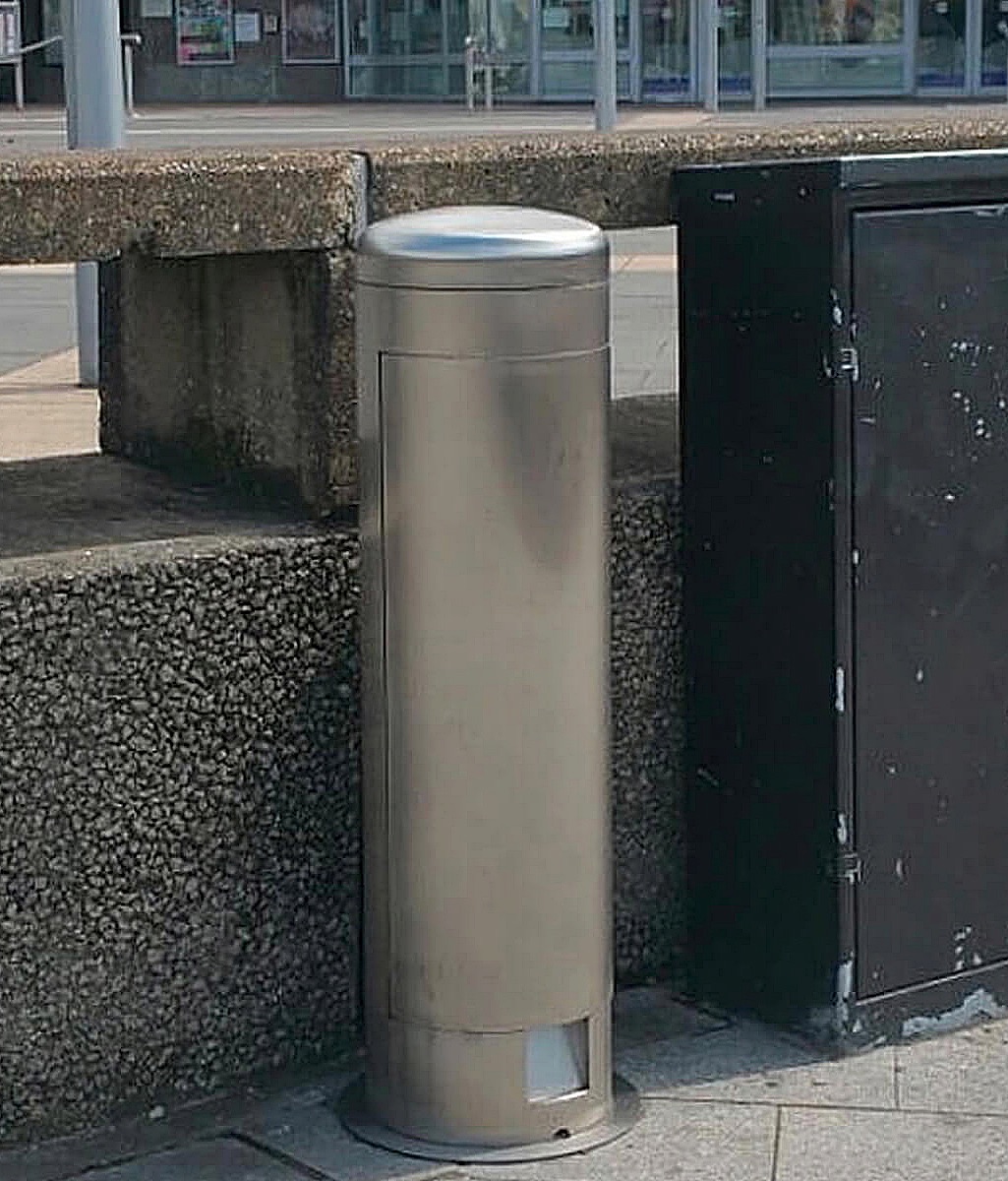 Gravesham power bollard